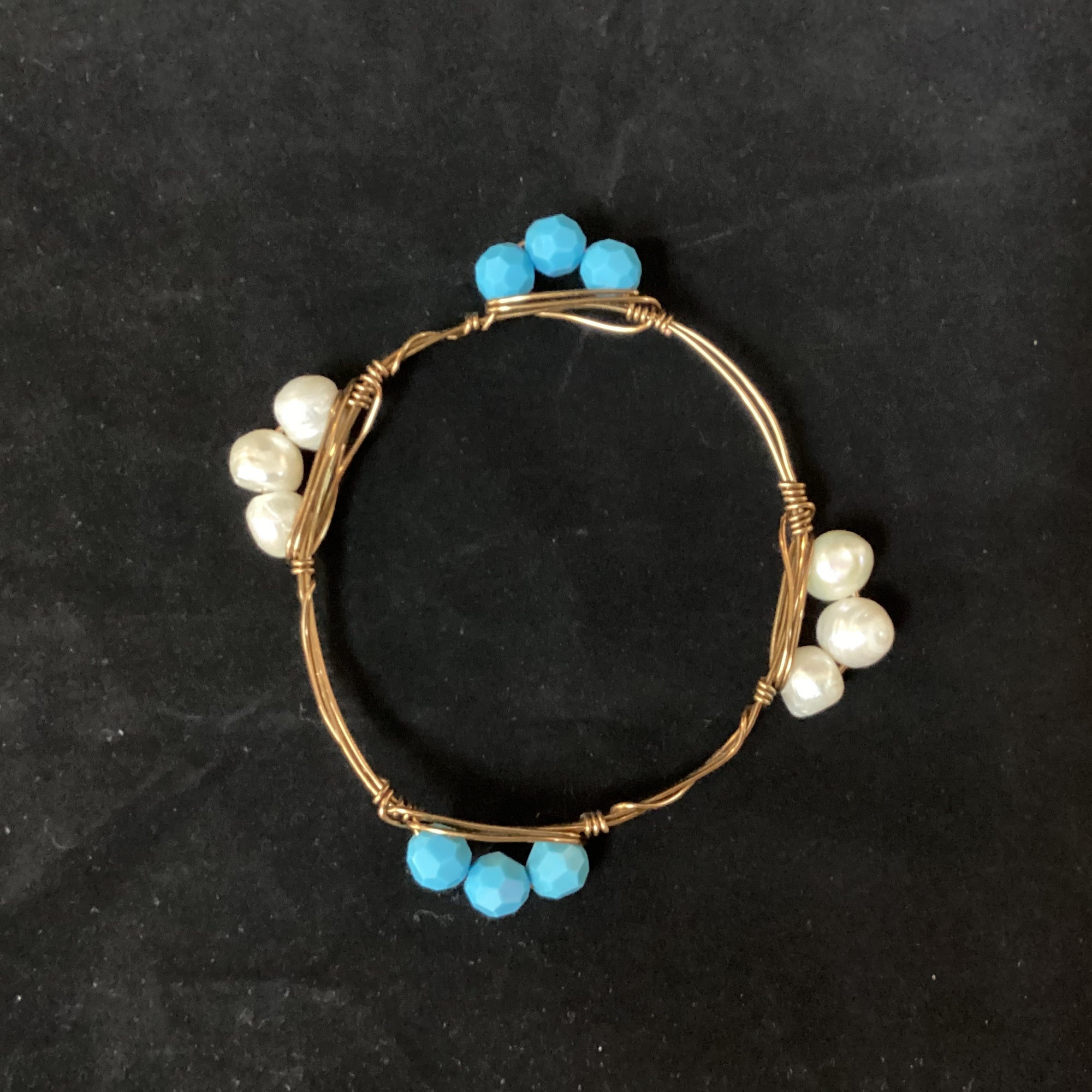 Bracelet with blue and white beads