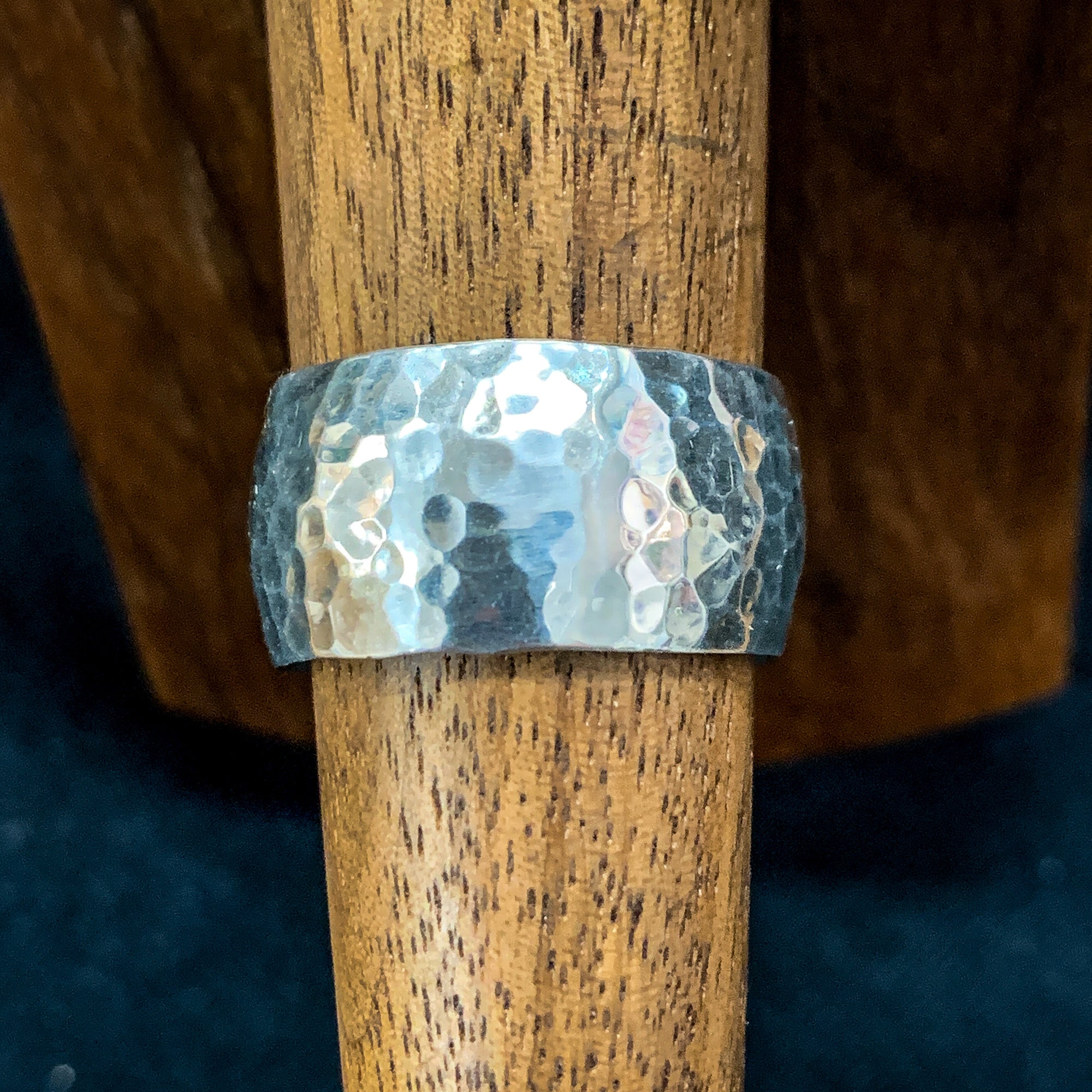 Wide Hammered Band