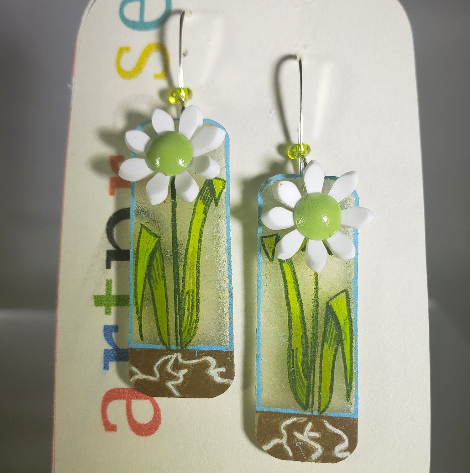 A018 Dirt Daisy earrings