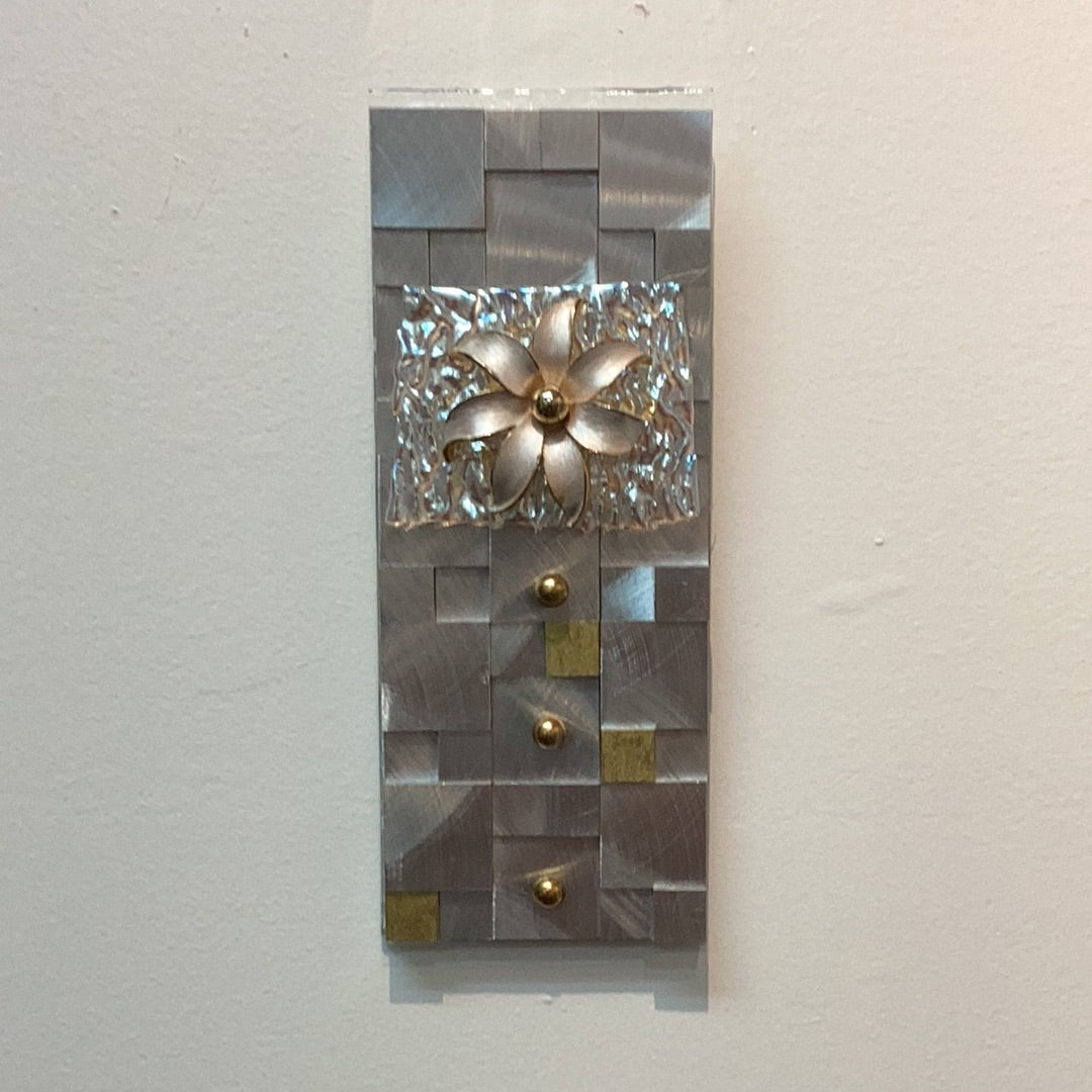 From Vintage to Modern Gold