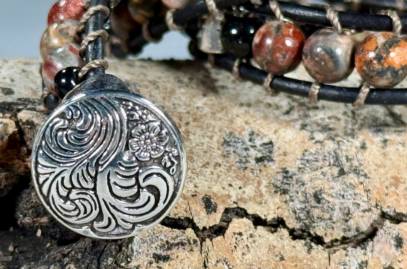 BB16 Black multicolor double-wrap bracelet