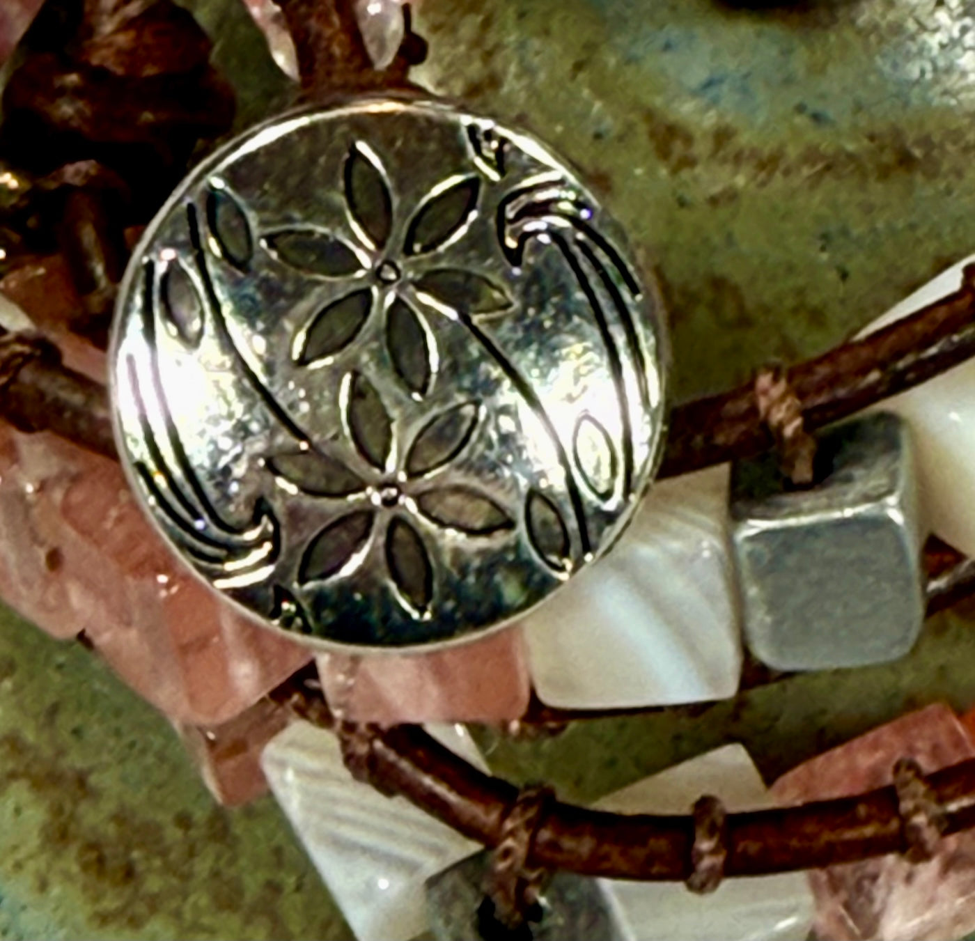 BB20 Pink and white square double-wrap bracelet