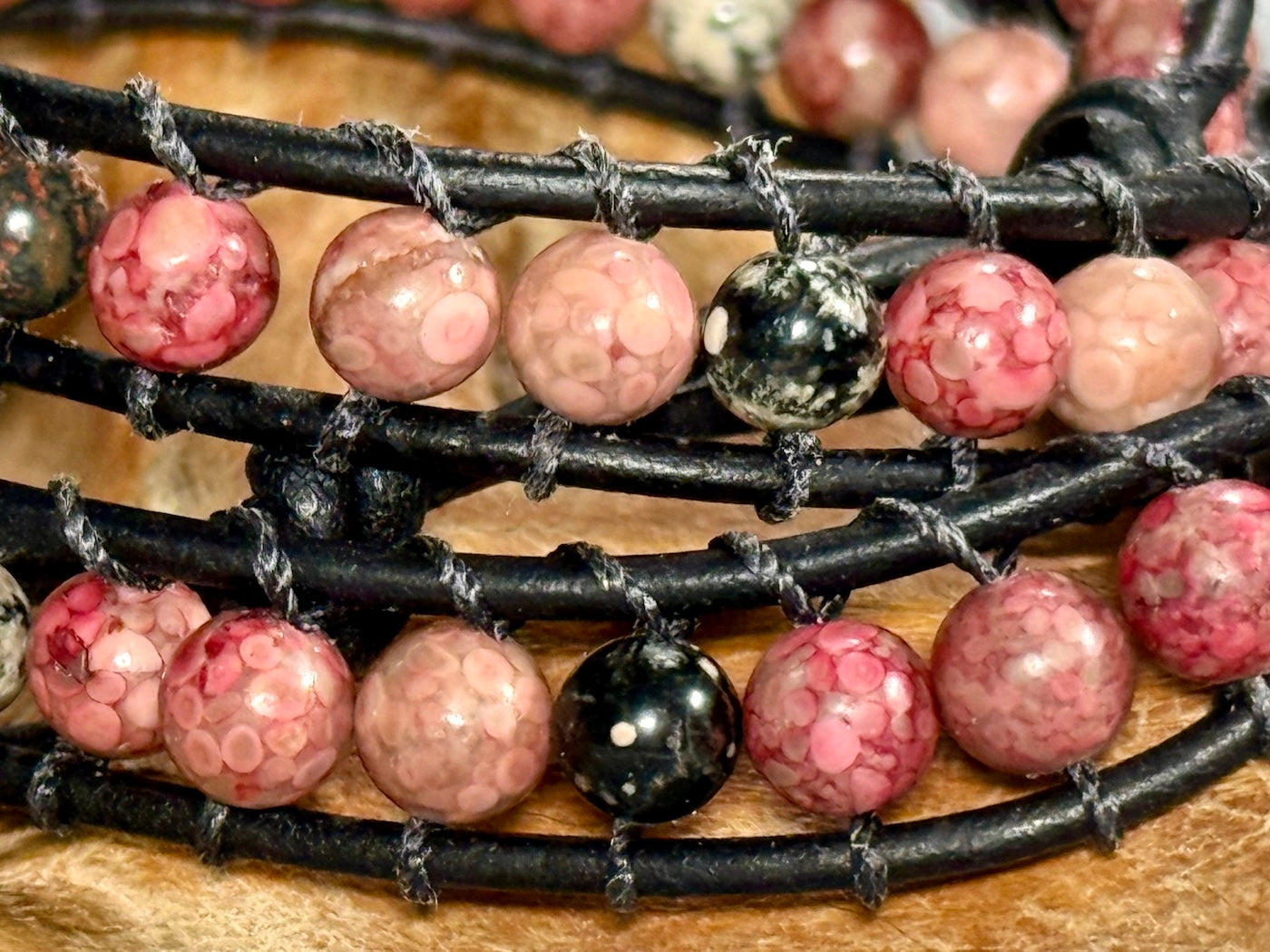 BB27 Pink and black double-wrap bracelet