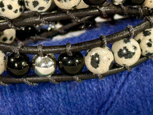 BB33 Black and white double-wrap bracelet