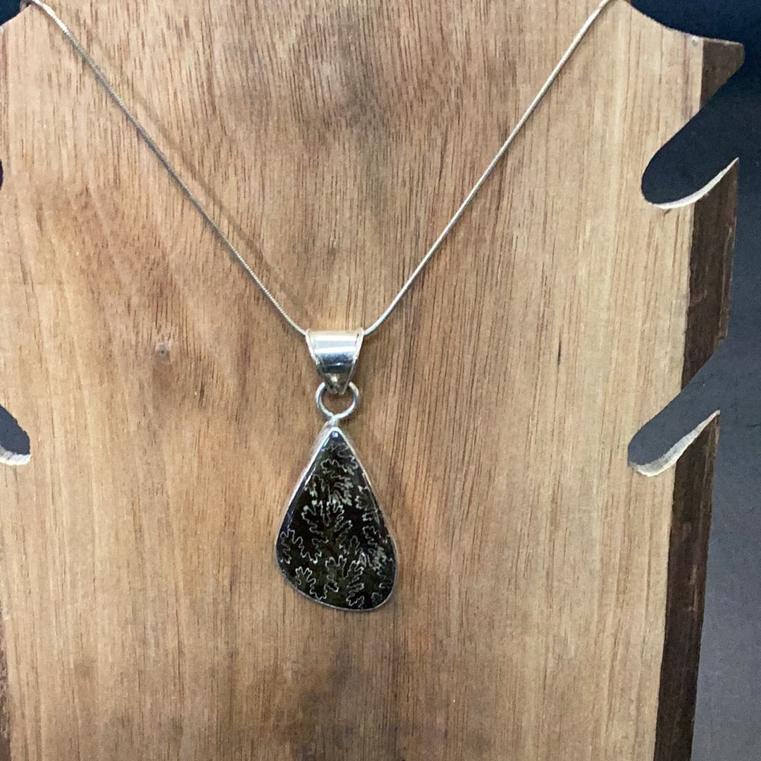 Necklace Ann. Fern Leaf Stone