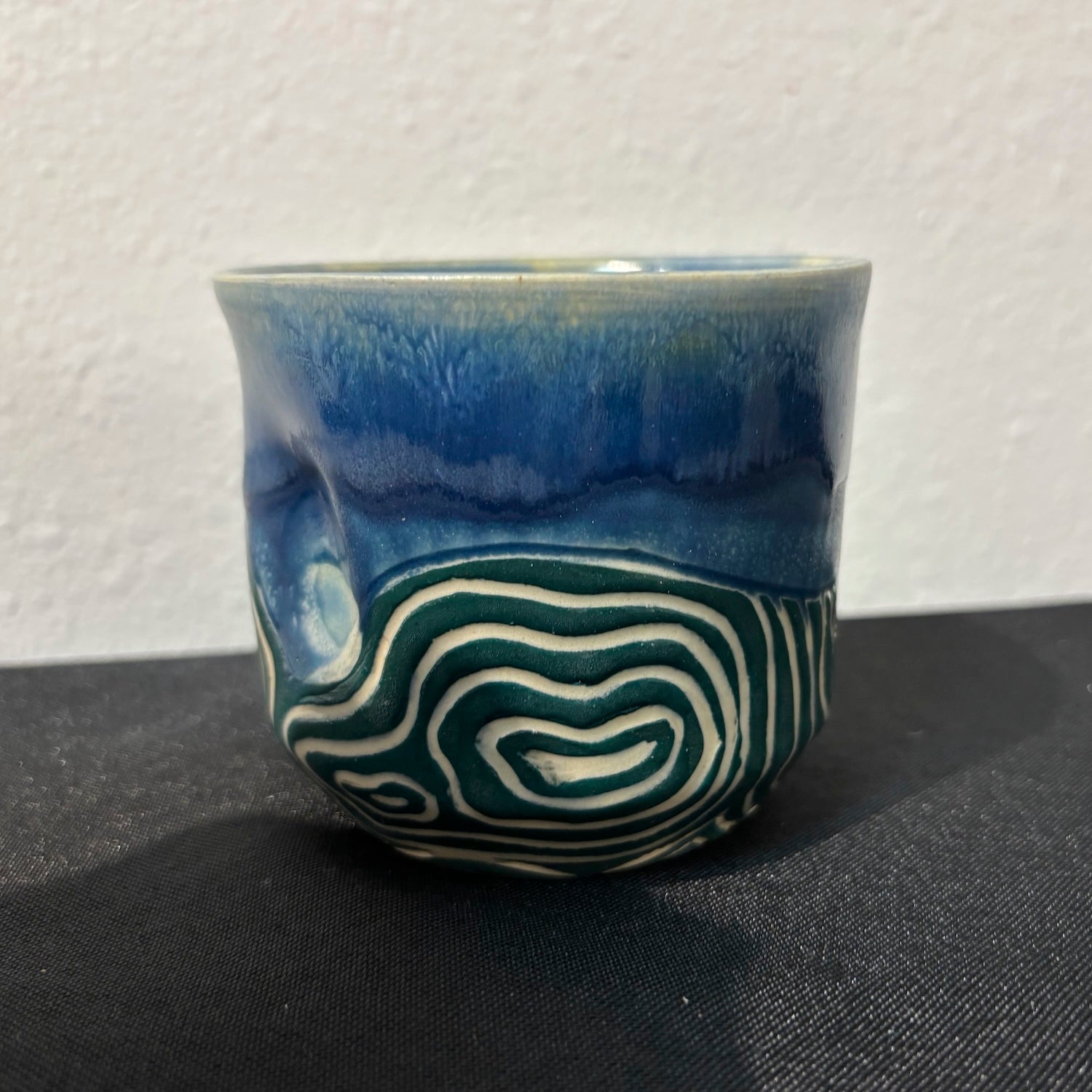 Ceramic_cup_mountains_topographic