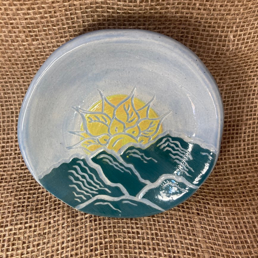 Ceramic spoon rest_Mountains_mountain sun
