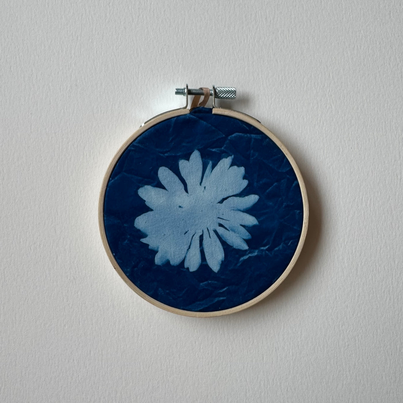 Crinkled Sunflower Hoop 4 inch