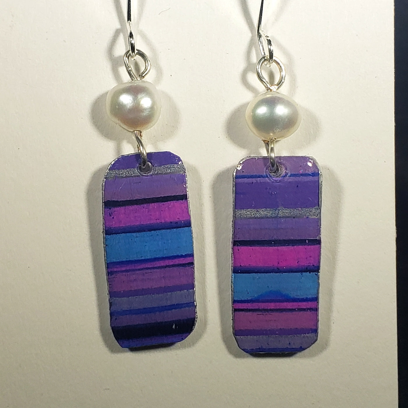 Pearly Lavender Bar Earrings