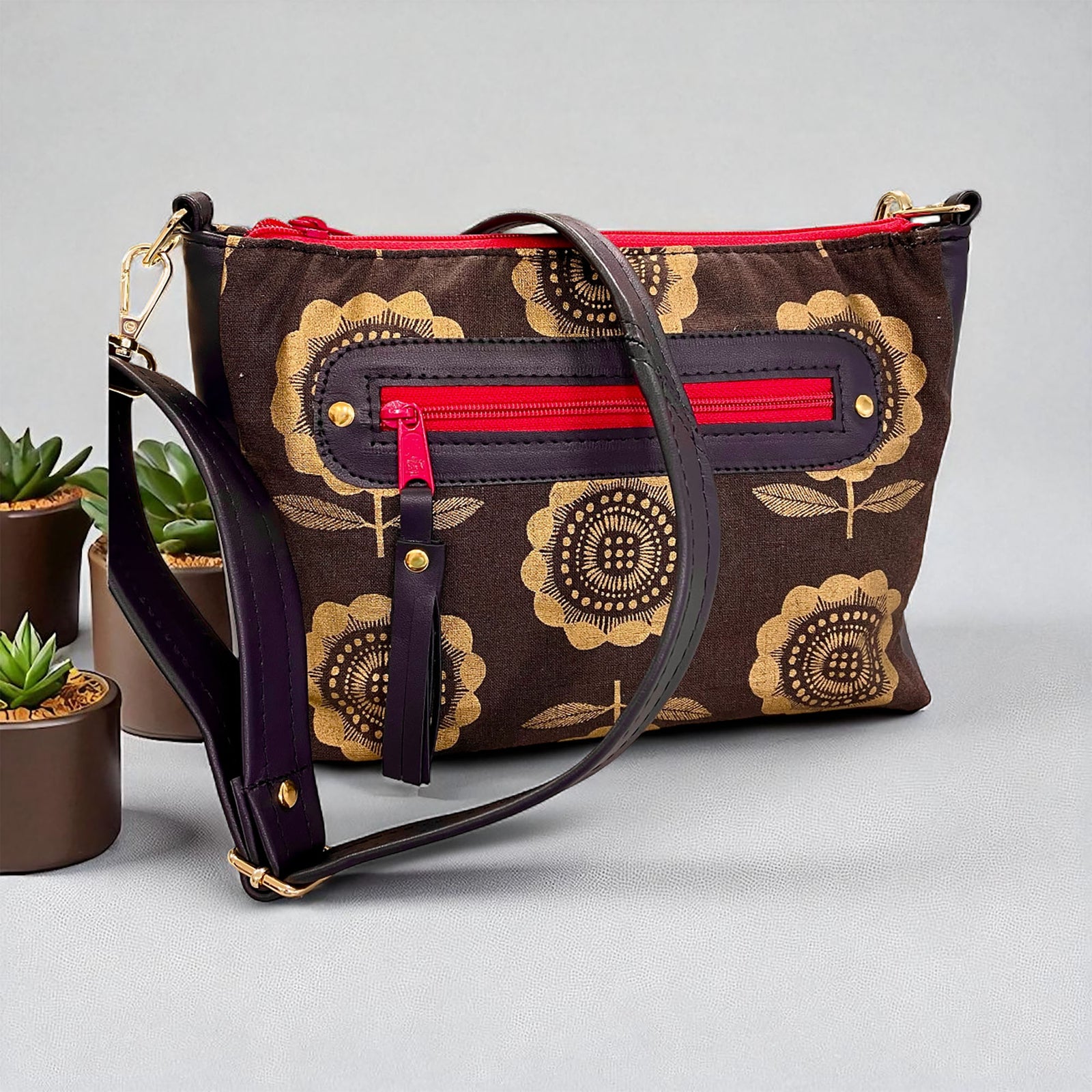Dahlia Crossbody