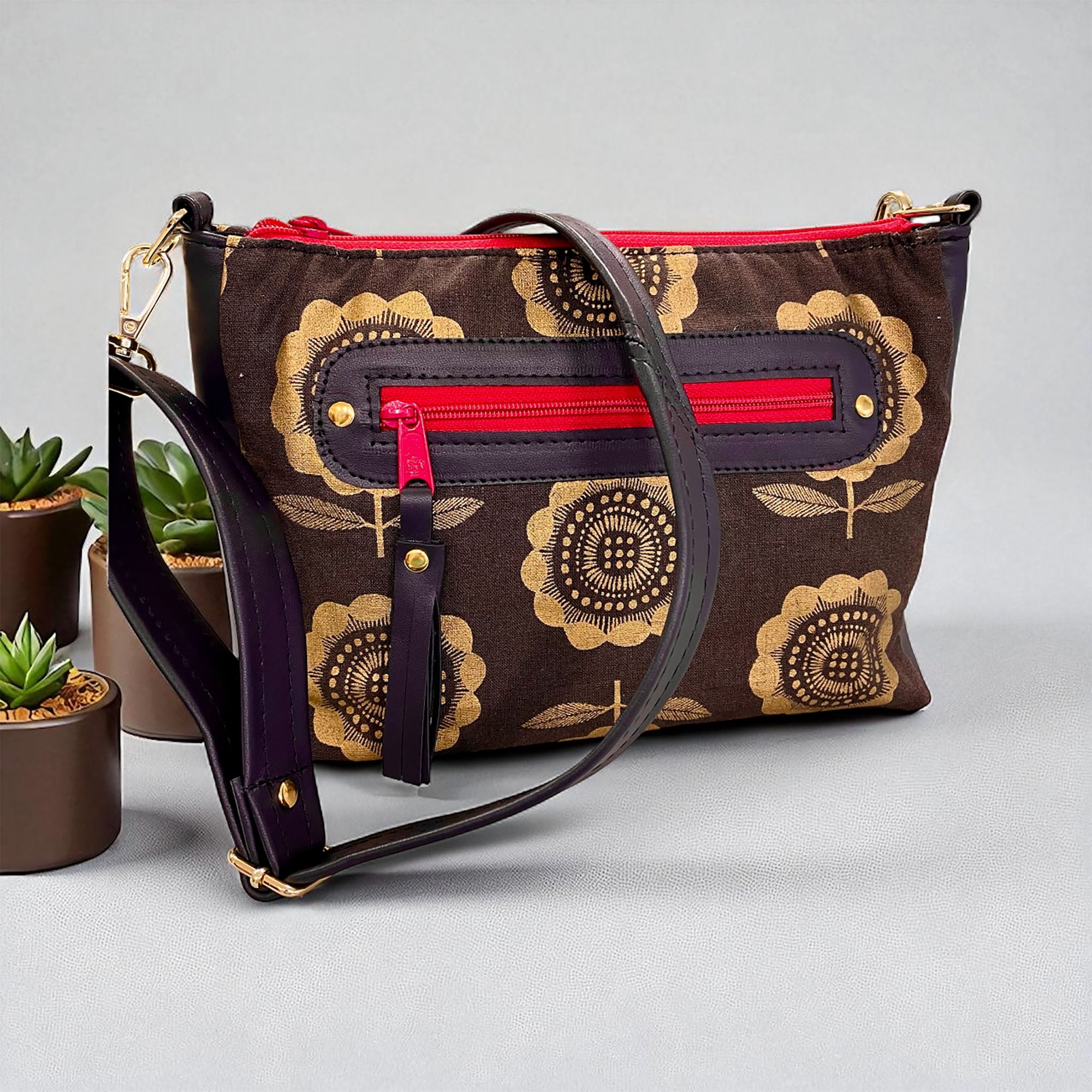 Dahlia Crossbody