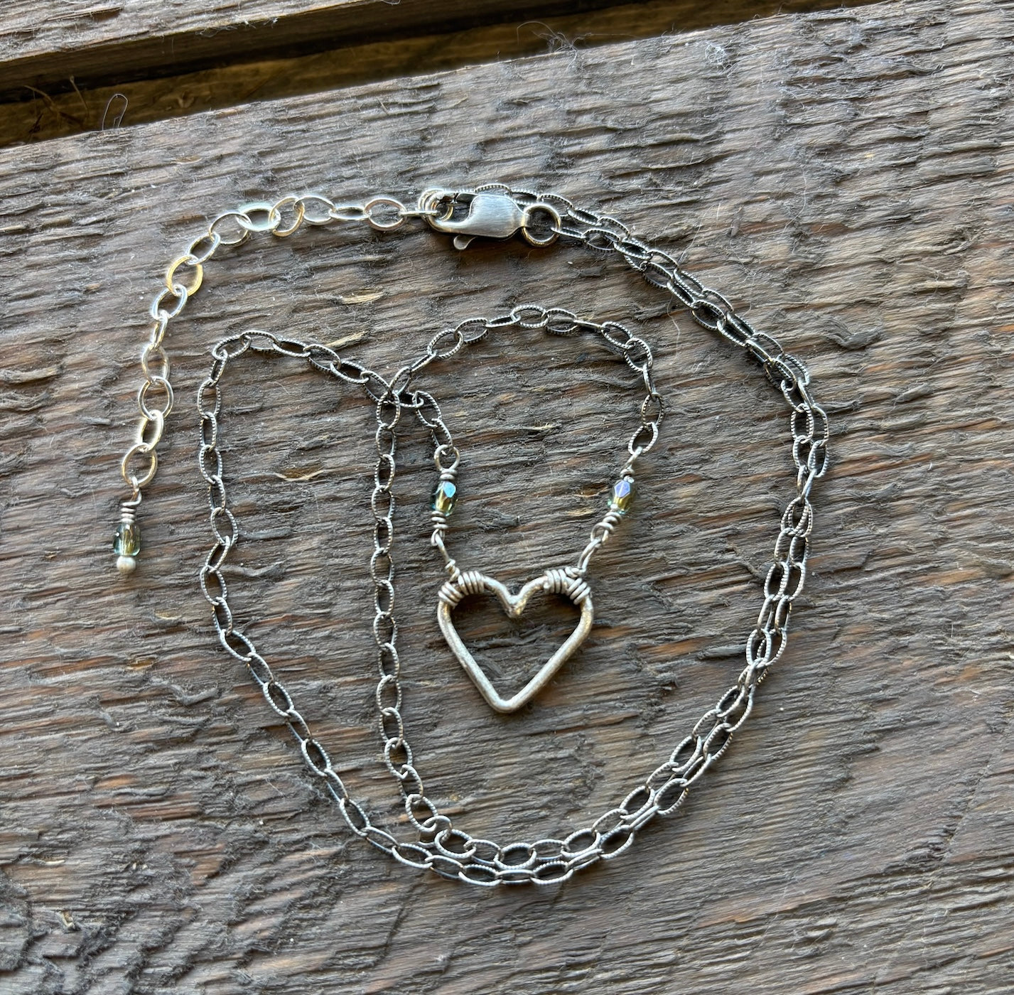 Dainty Open Heart Pendant N41