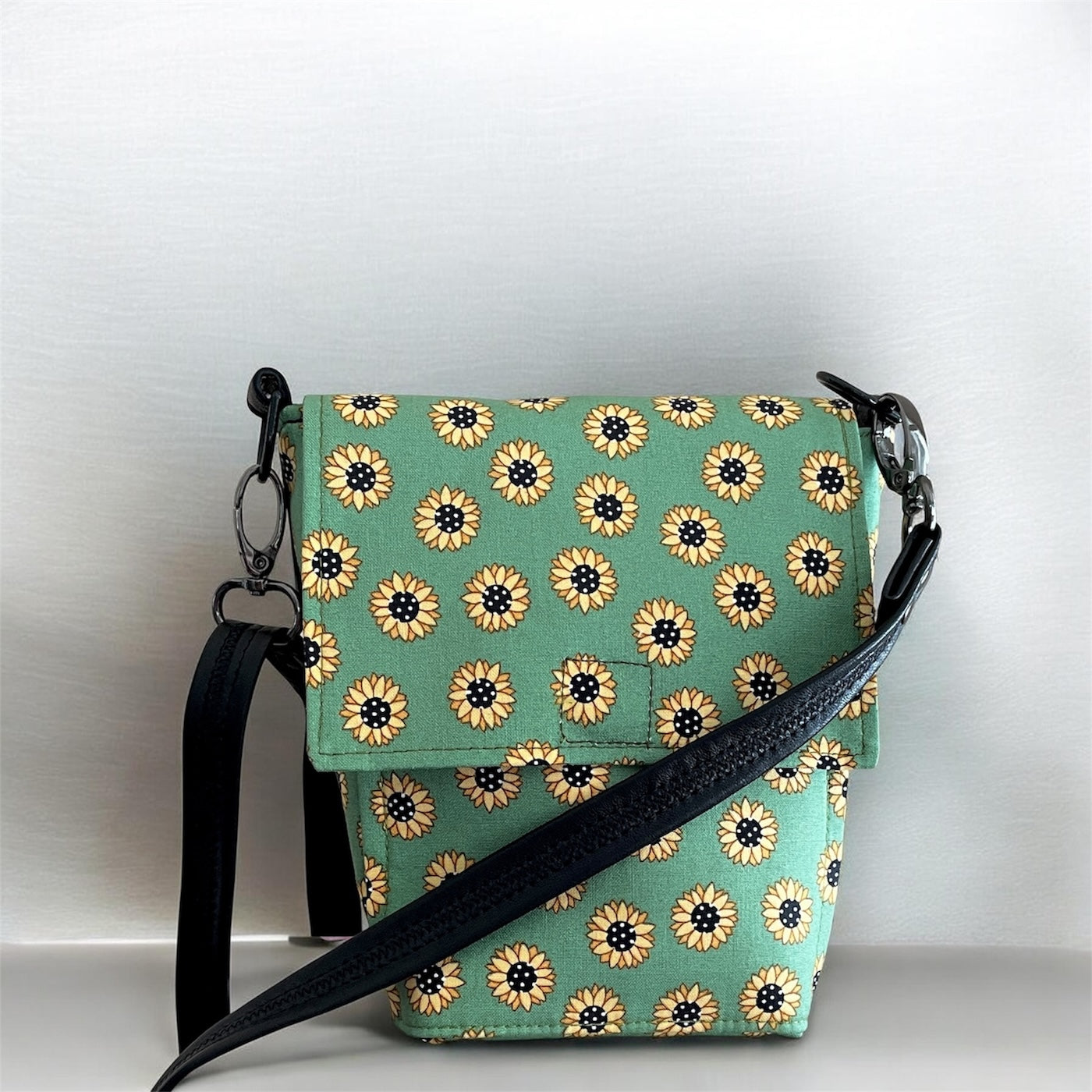 Daisies Are For Spring Bag