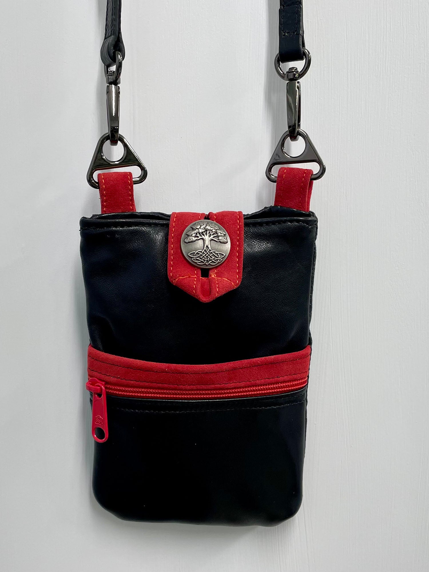 Elite Cell Phone Carrier