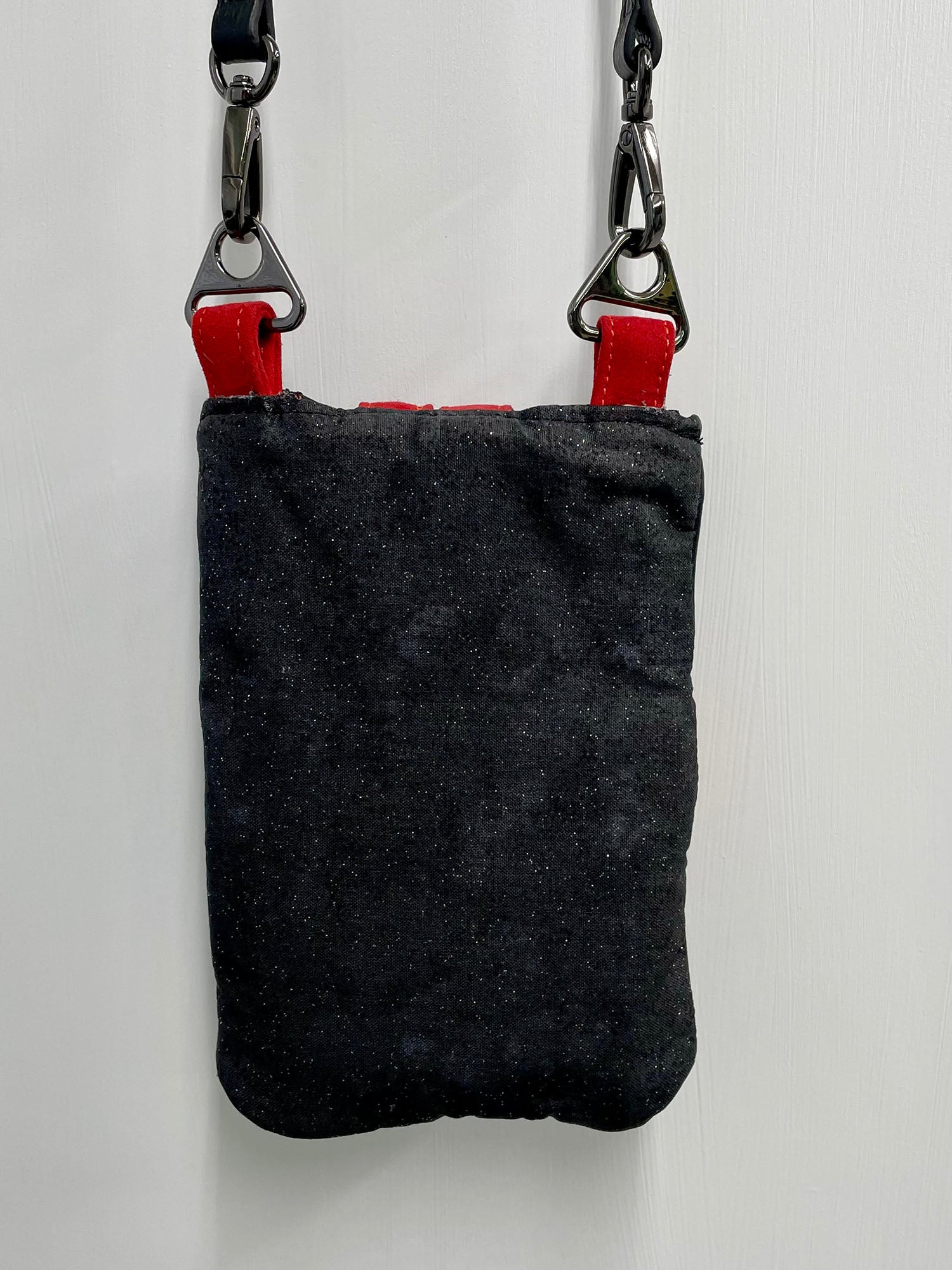 Elite Cell Phone Carrier