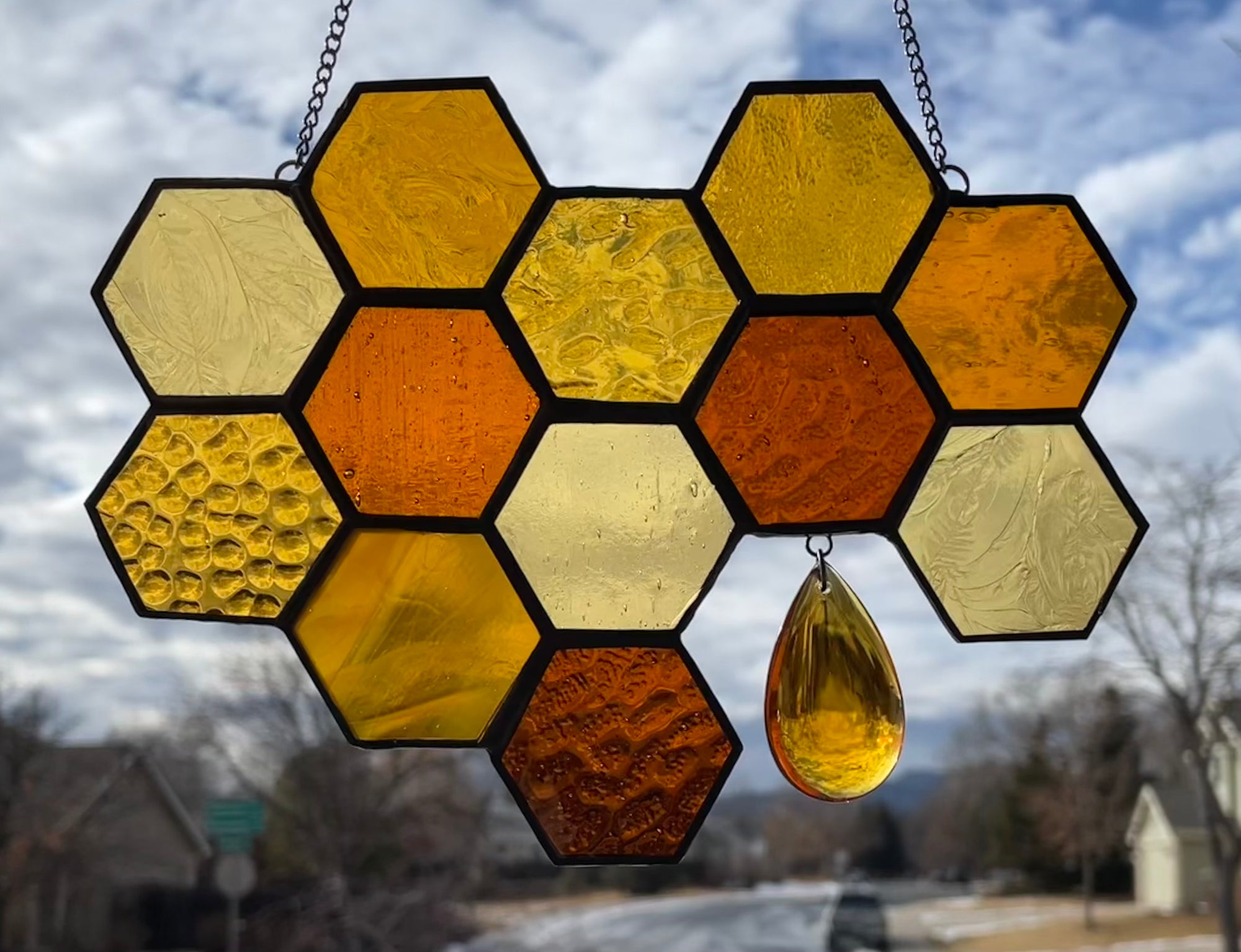 Freeform Honeycomb with Amber Drop
