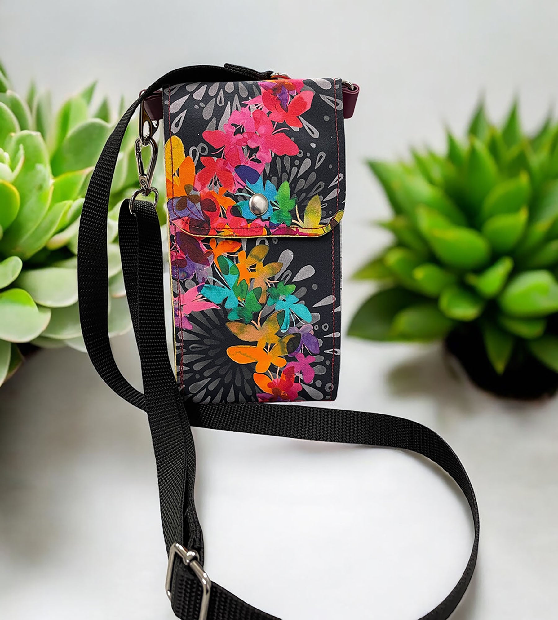 Garden Delight Crossbody Bag