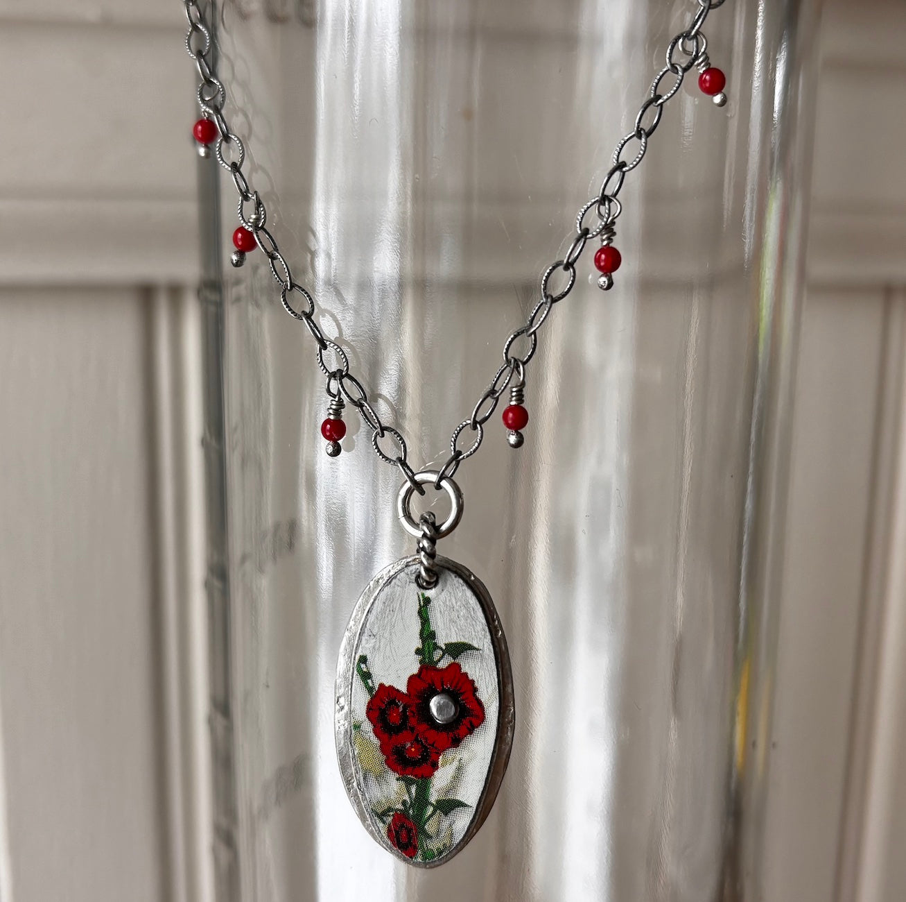 La Vie En Rose Vintage Tin Necklace N10