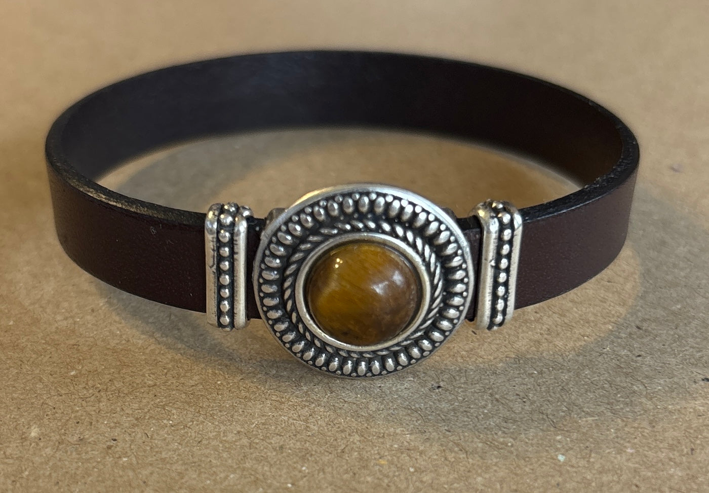 Leather Bracelet with tiger’s eye