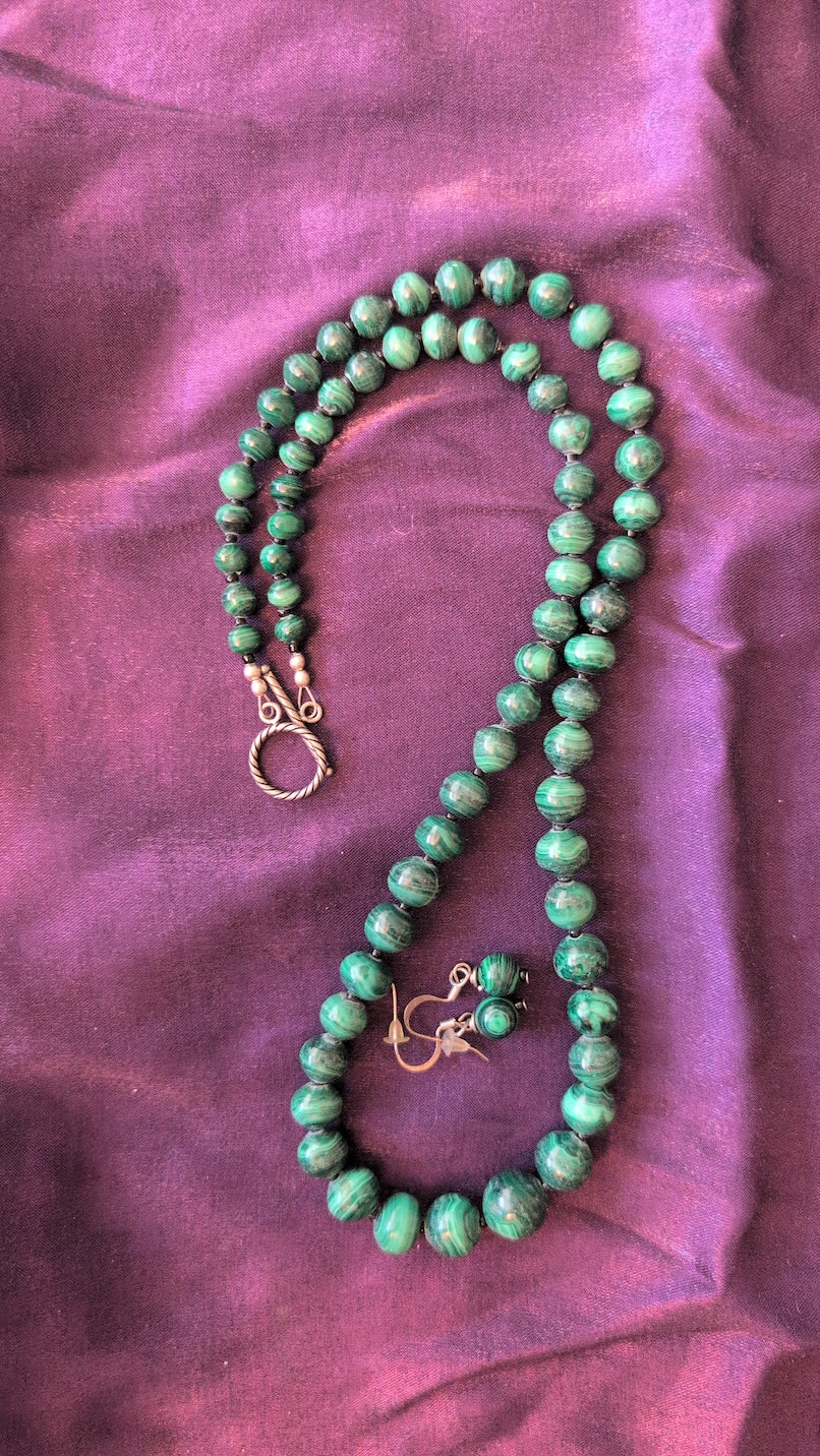 Malachite necklace with earrings