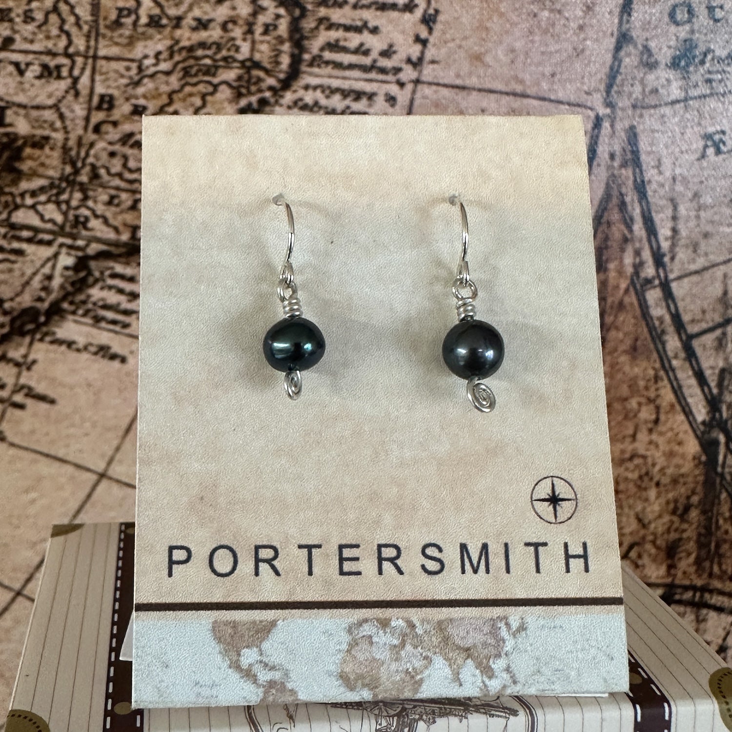 Monowi Earrings - Black