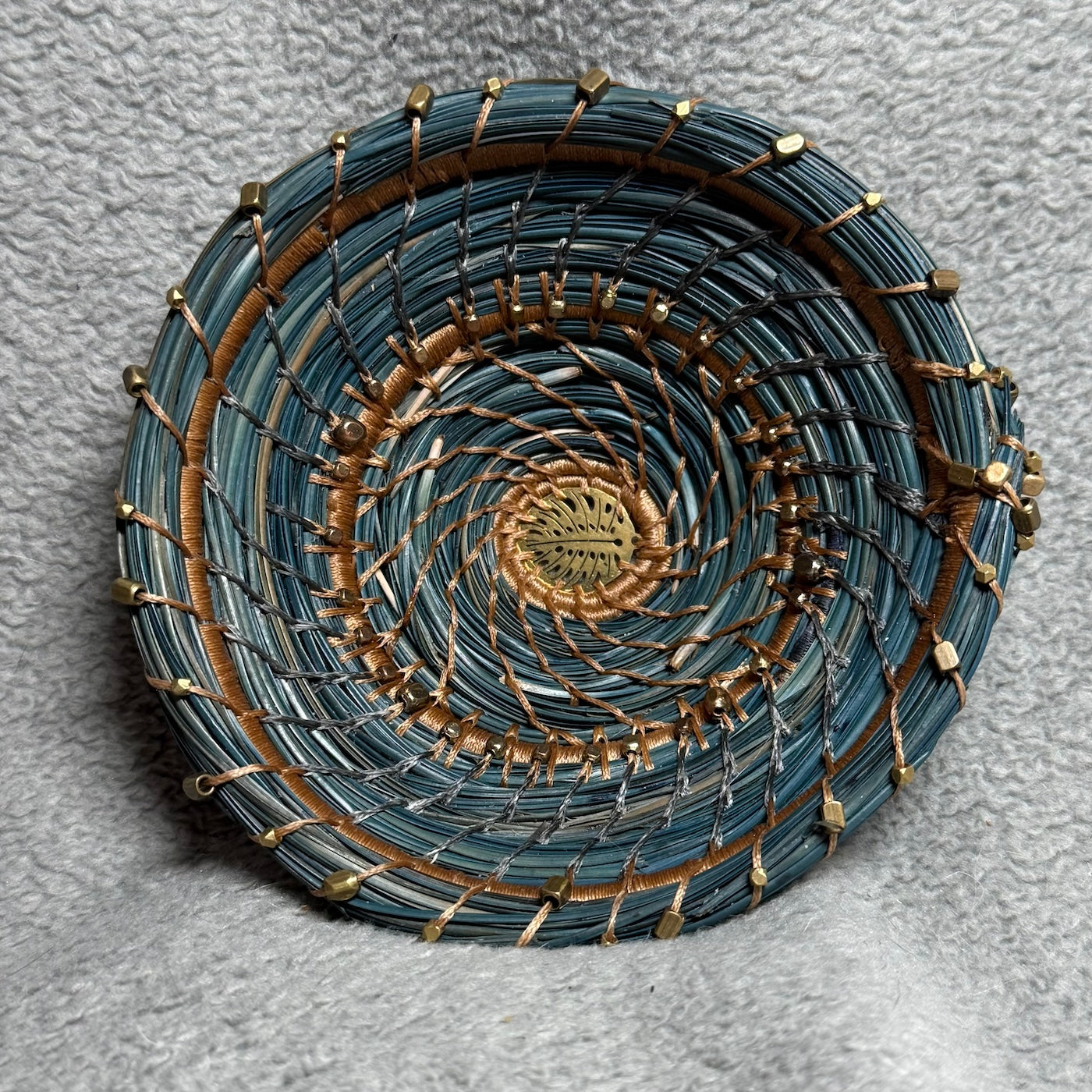 Monsterra Leaf Basket