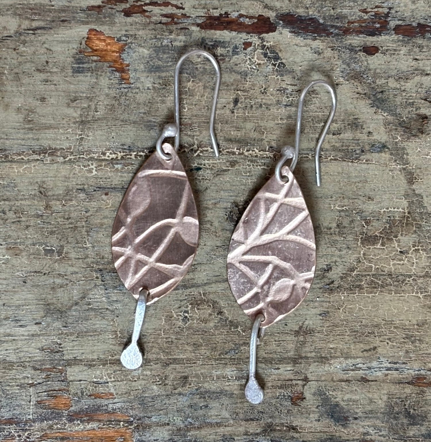 Patterned Leaf Earrings E42