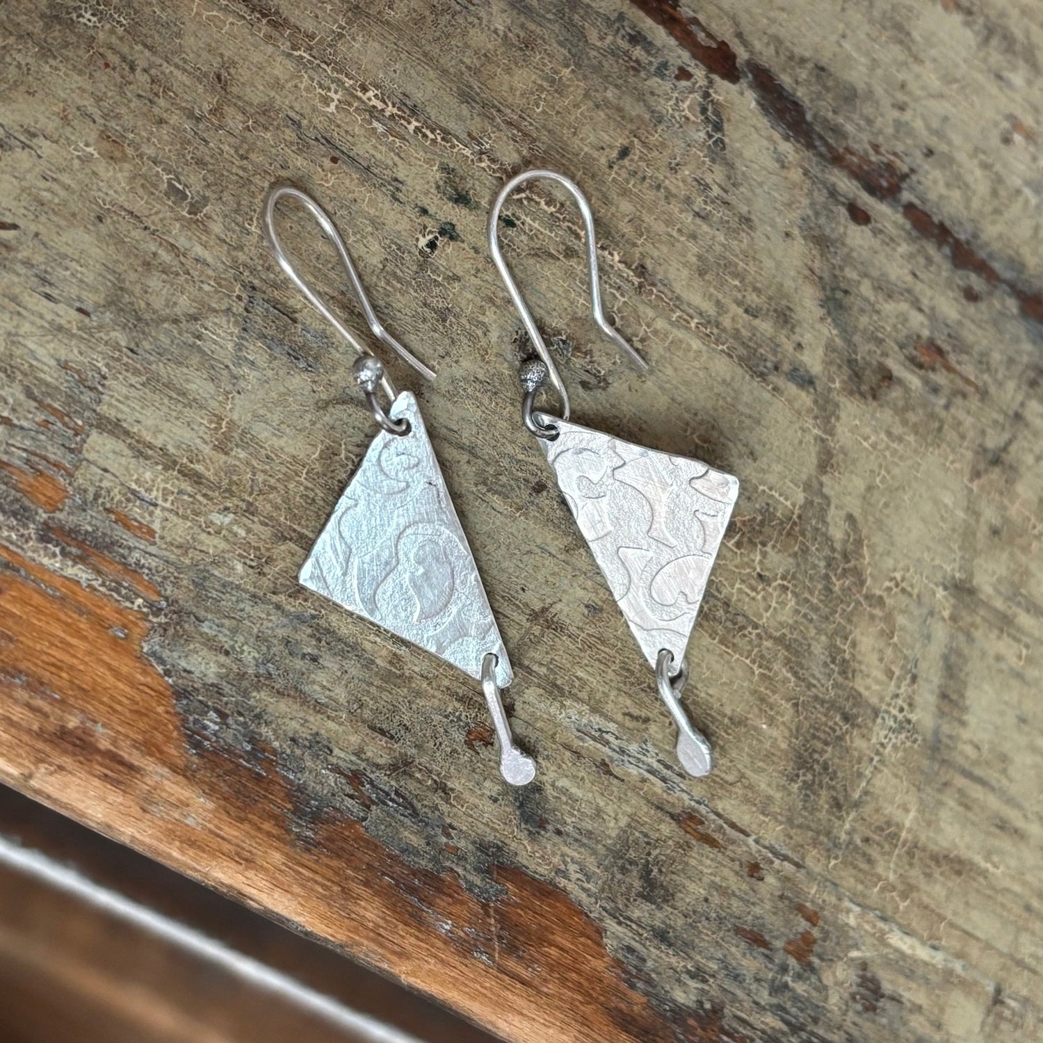 Patterned Wedge Earrings E43