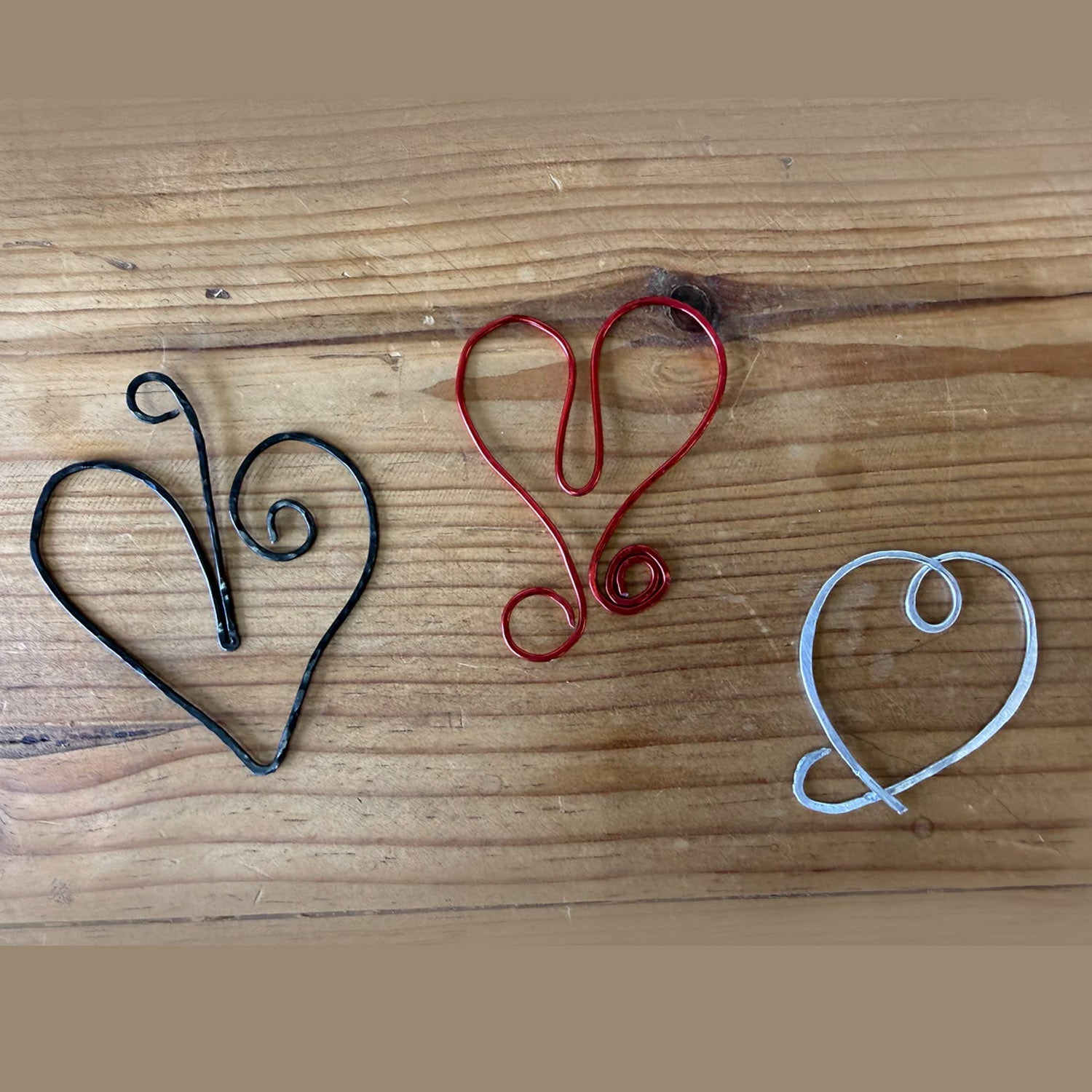 Heart Shaped Wire Bookmarks Sat. 5.9.26 @ 2PM
