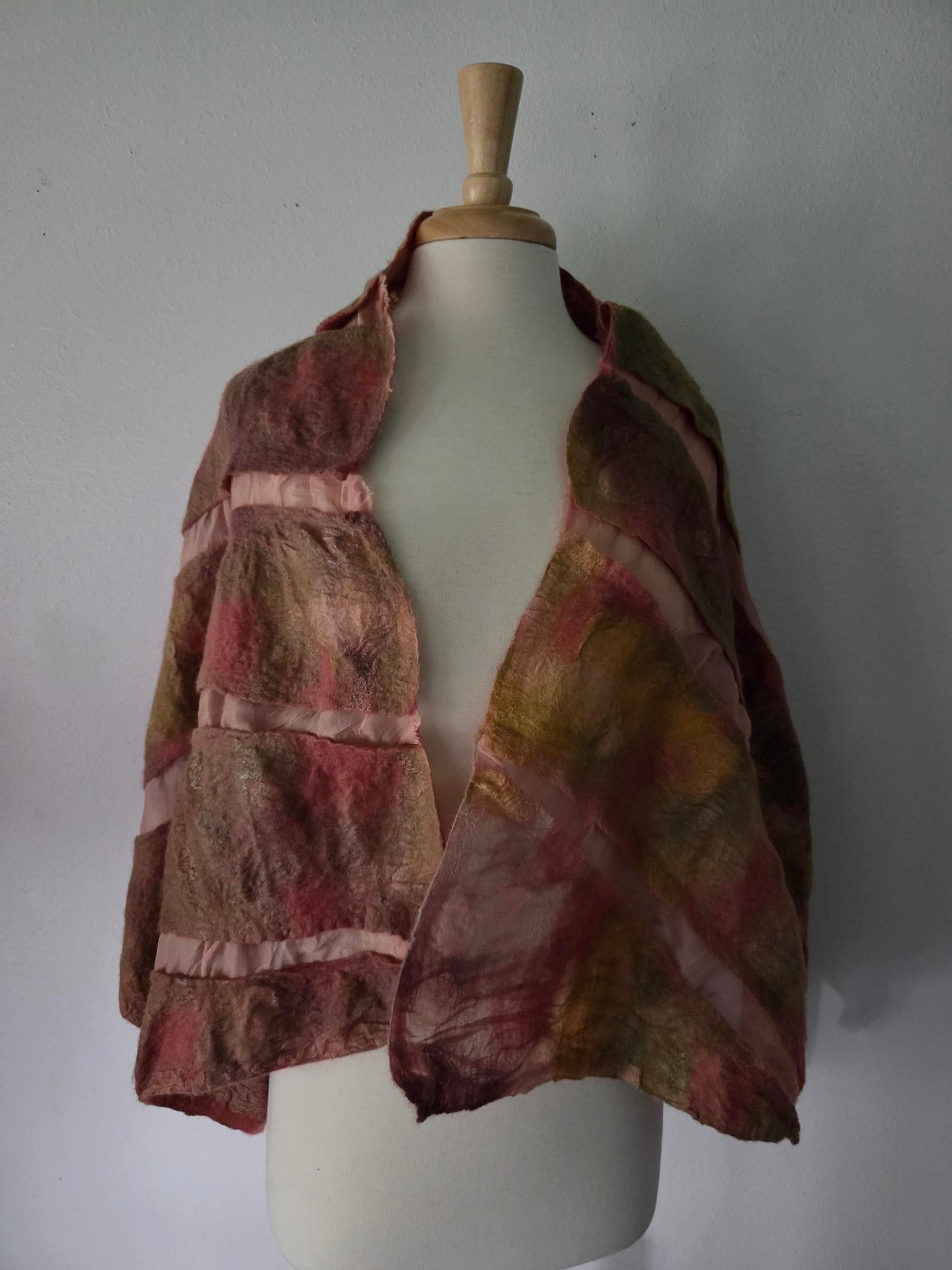 Textured Peachy Shawl