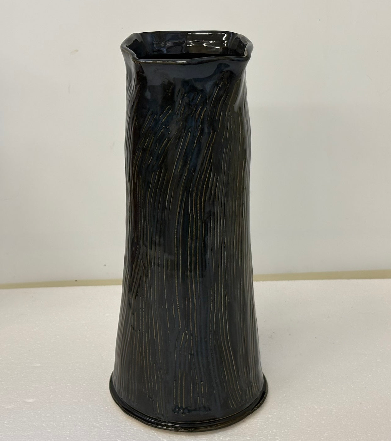 Midnight Blue Vase (222)