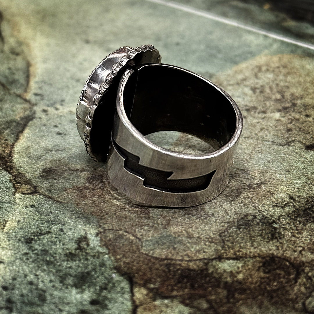turquoise cabochon ring